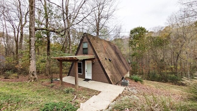 Building Photo - 452 Harper Rd