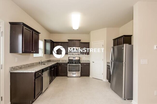 Foto del edificio - 4 Bedroom Pet-Friendly Home in Jonesboro, GA with Main Street Renewal