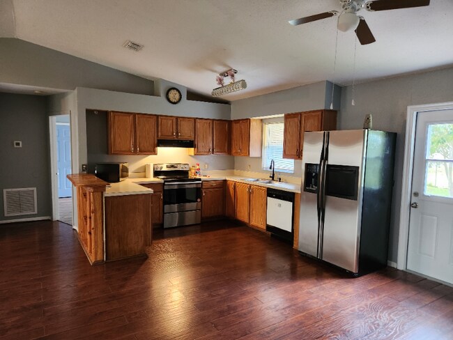 Building Photo - 3826 S Flamingo Terrace