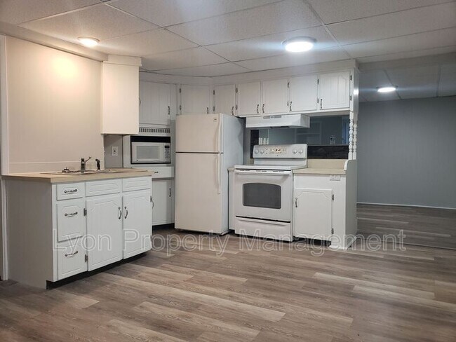 Foto del edificio - 1754 Diamond Hill Rd