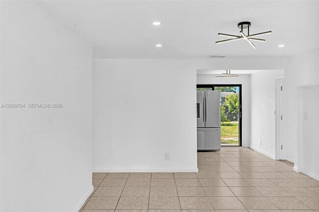 Building Photo - 4156 SW 49th Ct