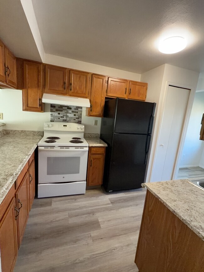 Foto del edificio - 954 Brant Hollow Ct