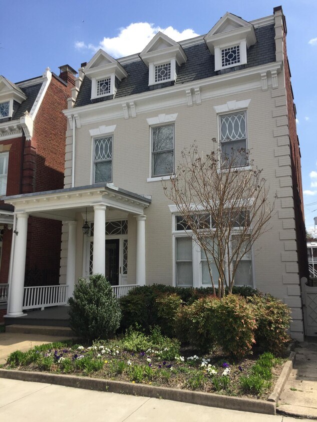 17 N Arthur Ashe Blvd Unit 3, Richmond, VA 23220 Apartments in