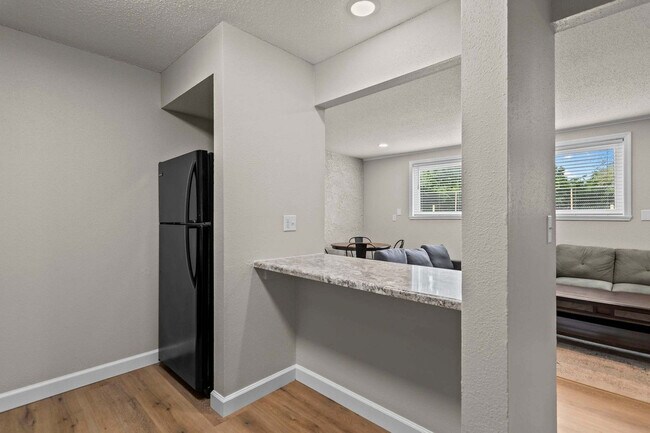 Foto del edificio - 2309 Cherry Hills Dr