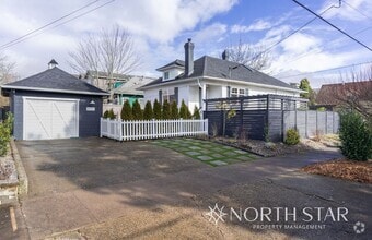 Building Photo - 8131 SE 16th Ave