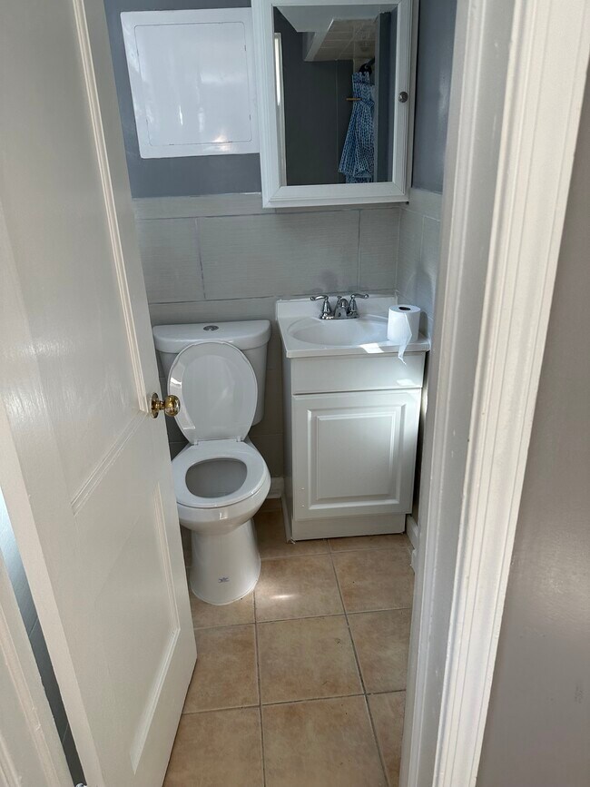 Foto del edificio - 9801 Cedar Ln