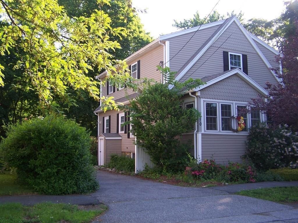 Foto principal - 70 Shortell Ave
