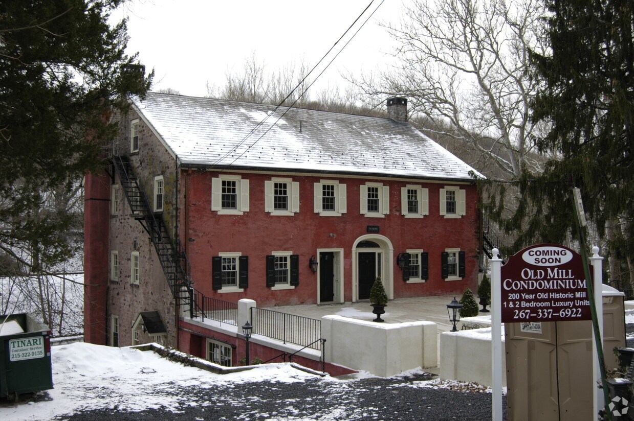 Foto del edificio - 1 Old Mill Rd