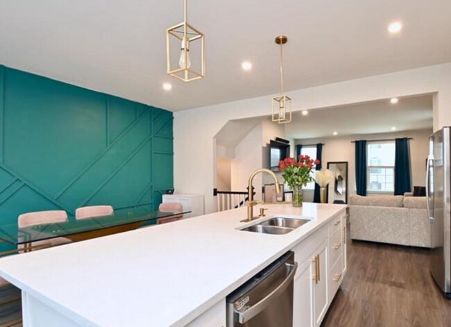 Foto del edificio - 1329 Trestle Dr