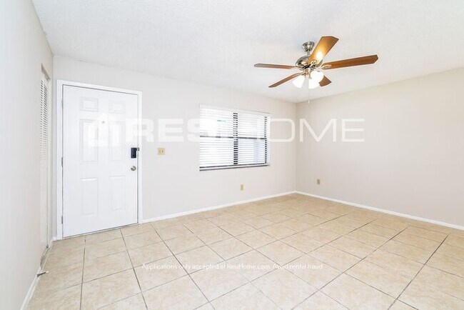 Building Photo - MOVE IN SPECIAL - Available for immediate ...