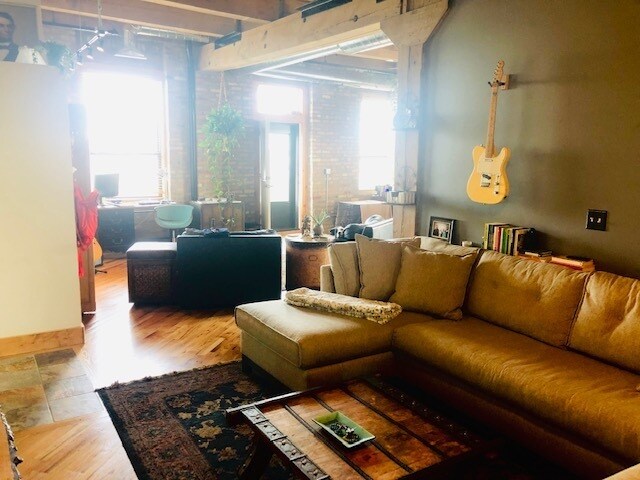 Foto principal - 355 N Laflin St