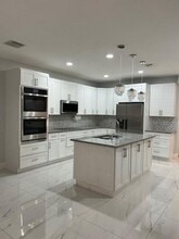 Building Photo - 1305 Lucaya Dr