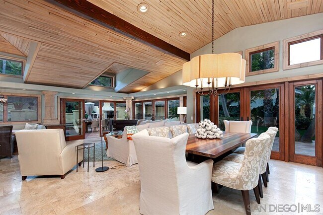 Building Photo - 2969 Racetrack View Dr
