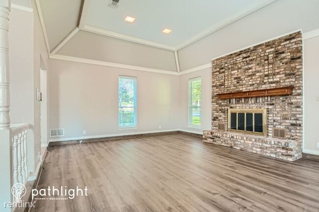 Foto del edificio - 5 br, 3.5 bath House - 1380 Green Hills Co...
