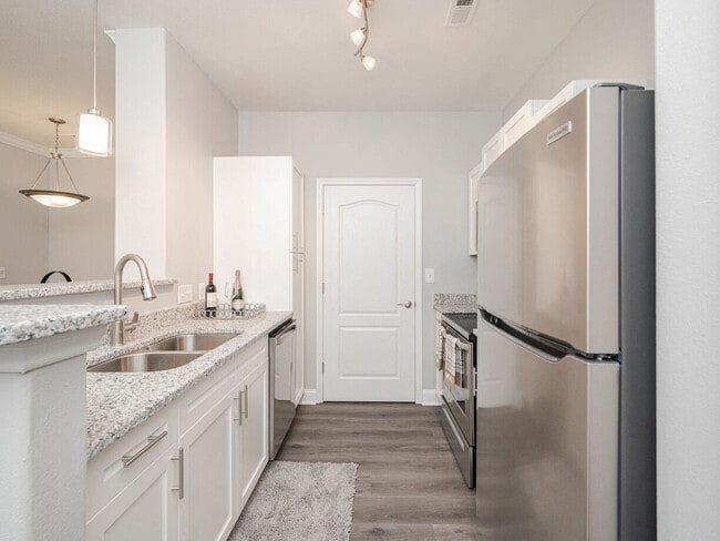 Open concept - Brentmoor Apartments