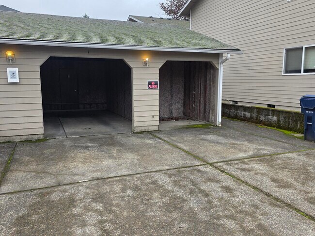 Foto del edificio - 294 Stadium Dr N