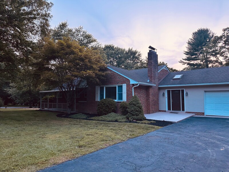 Foto principal - 721 Featherbed Ln