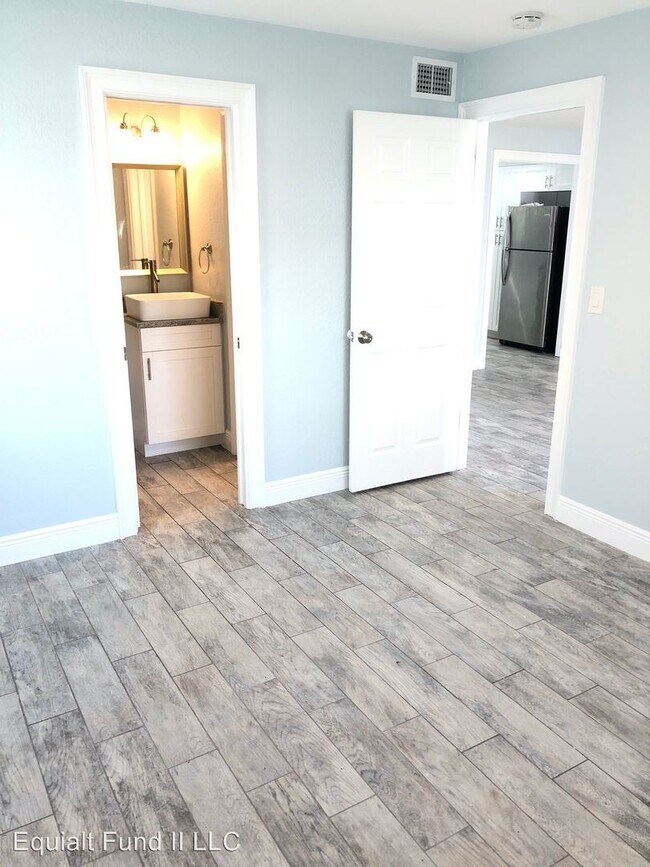 Foto del edificio - 5418 W Ingraham St
