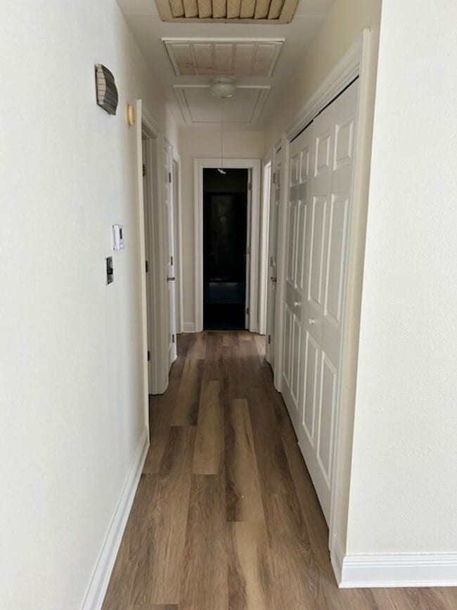 Building Photo - House 3 Bedroom,2 Bath On Lake Ramsey Rd