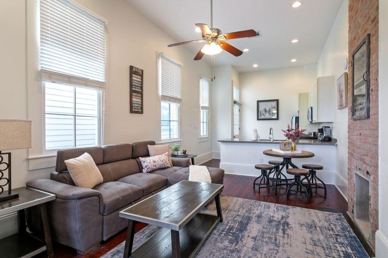 Foto principal - 1525 Carondelet St