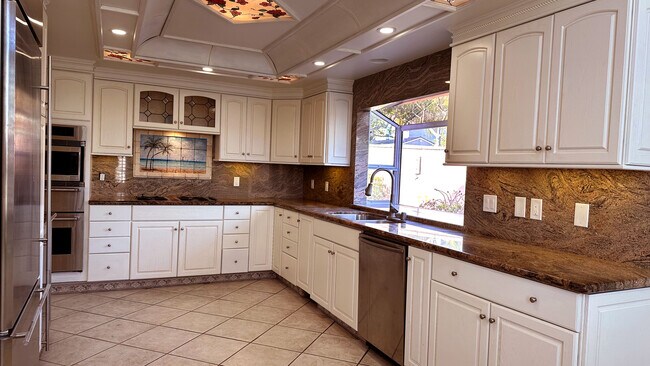 Kitchen - 29 Bridgeport