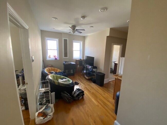 Foto del edificio - 197A Massachusetts Ave