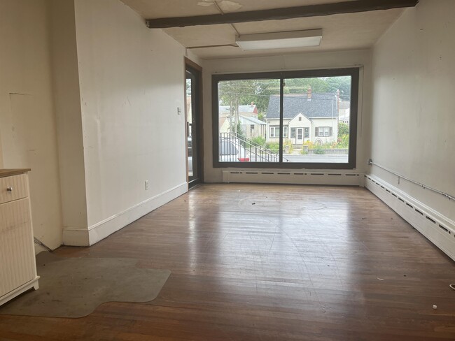 Building Photo - 1820 Baldwin St