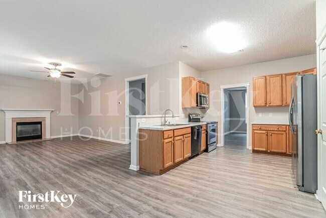 Building Photo - 12105 Mountainside Ln