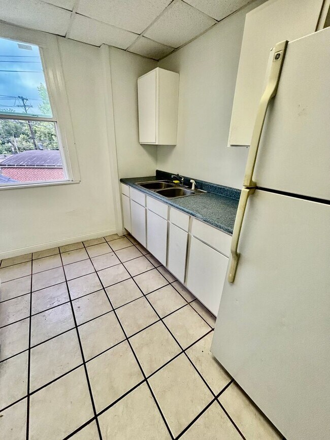 Foto del edificio - For Rent: Downtown 1 Bedroom Apartment – $850/month