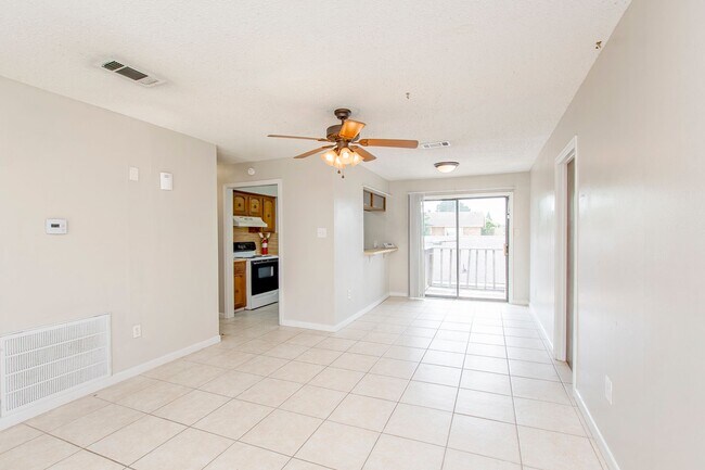 Building Photo - 1717 Port Dr