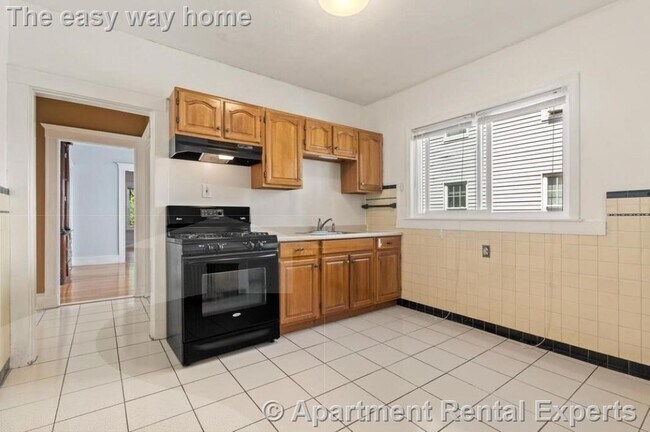 Building Photo - 38 George St