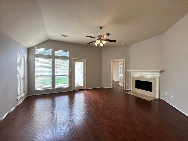 Foto del edificio - 13223 Brantfield Park Ln