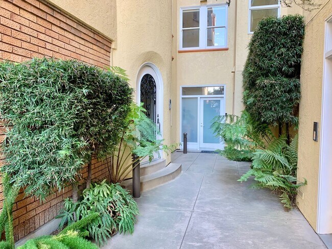 Foto del edificio - Renovated yet Classic Inner Mission (18th ...