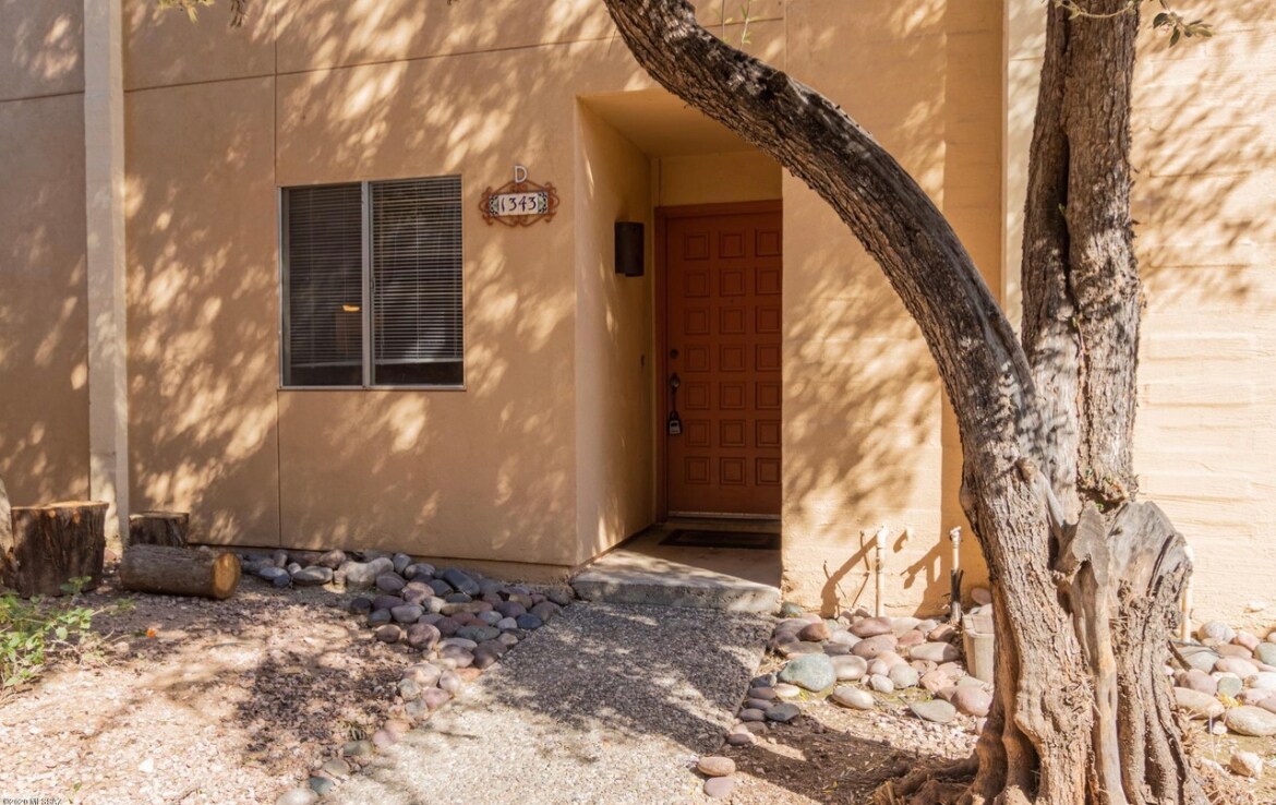 Primary Photo - 1343 E Fort Lowell Rd