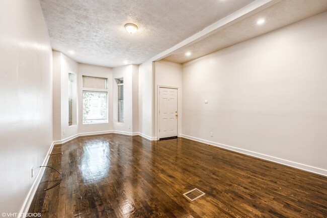 Foto del edificio - 4623 S Evans Ave
