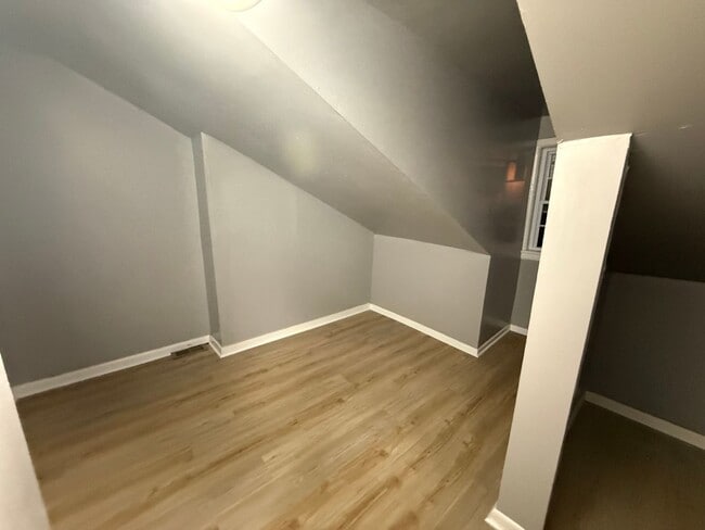 Photo - updated 4 bedroom 2.5 Bathroom house for rent