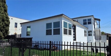 Building Photo - 3772 Ruthelen St