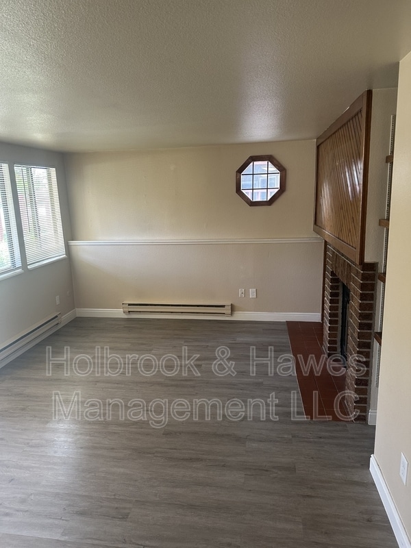 Building Photo - 4501 E Boardwalk Dr