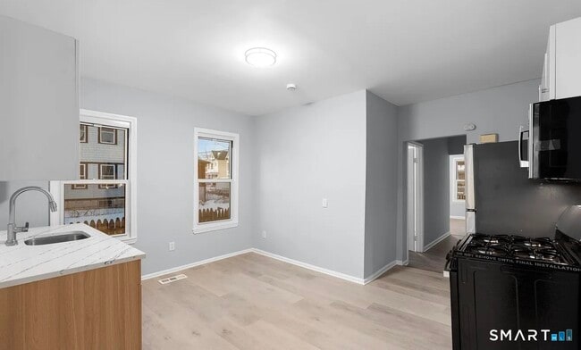 Foto del edificio - 303 Poplar St