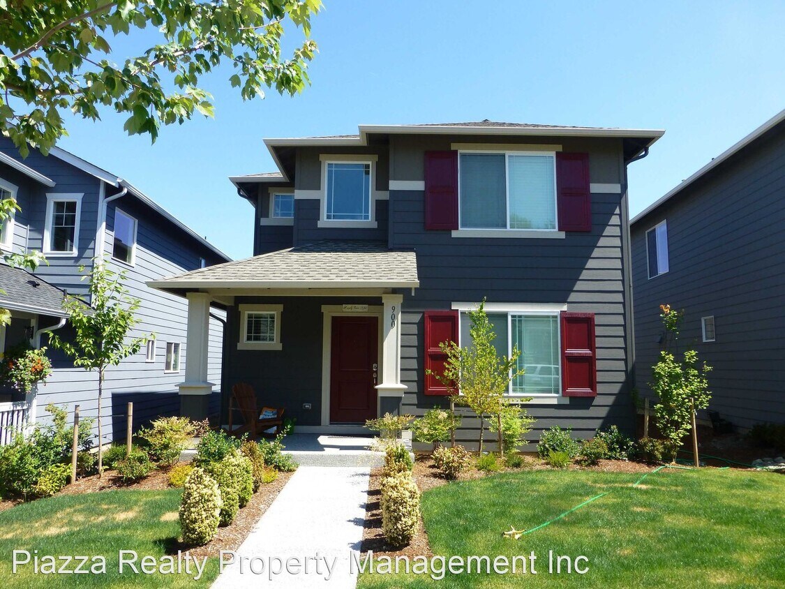 3 br, 2.5 bath House 900 Crested Butte Blvd House Rental in Mount