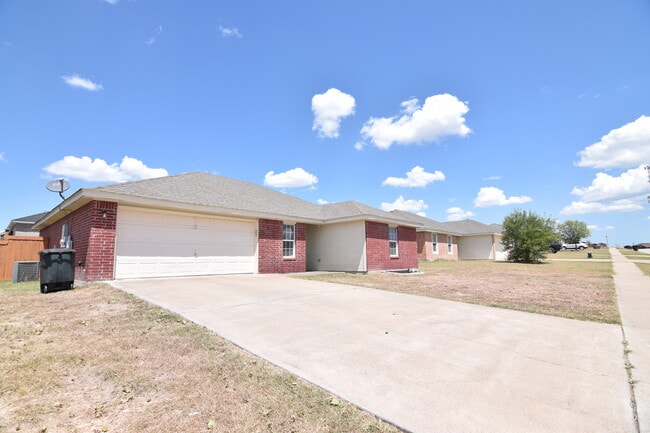 Building Photo - 1309 Copper Creek Dr