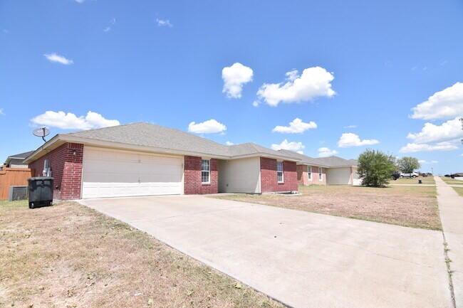 Foto del edificio - 1309 Copper Creek Dr