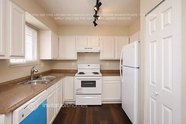 Building Photo - 7245 Goldfield Dr