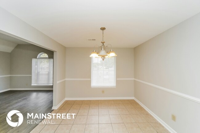 Building Photo - 215 Guthrie Dr