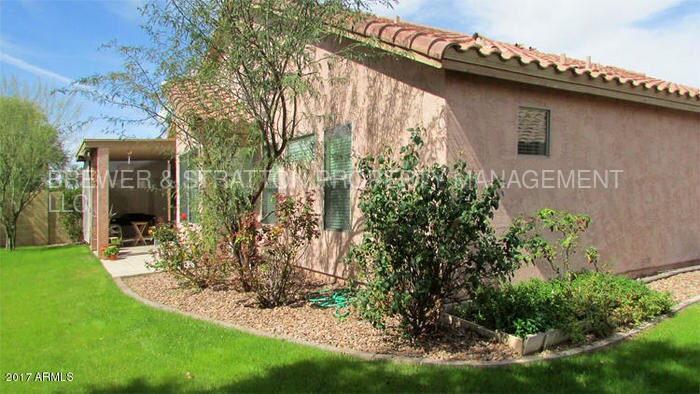 Building Photo - 417 E Sheffield Ave