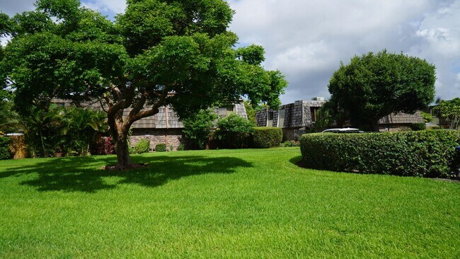 Foto del edificio - 1555 Fores Forest Lk