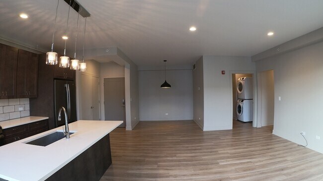 Foto del edificio - 5001 Prospect Ave