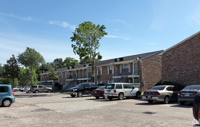 The Village At Blue Bell Apartments Houston Tx Blue Bell Village The At