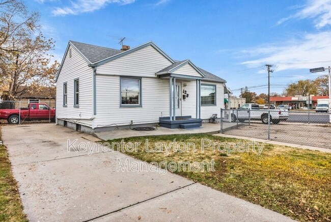 Building Photo - 12 E 250 N