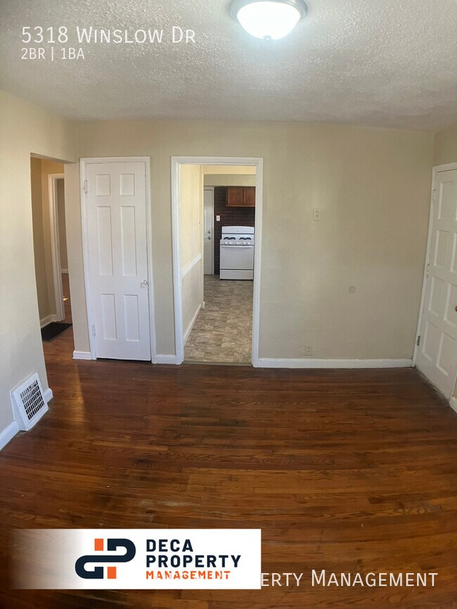 Building Photo - 2 Bedroom House